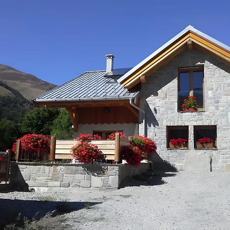 Lamartine Chalet